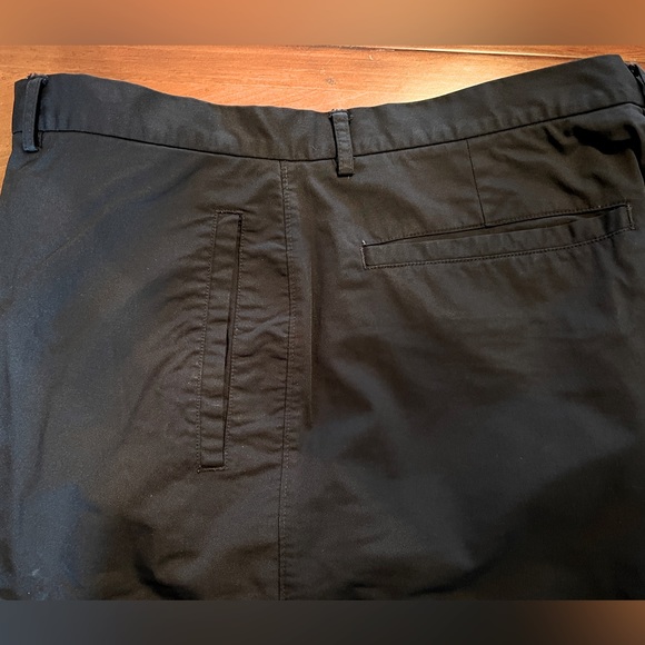 GUESS Men’s Lightweight Pants - Picture 2 of 4
